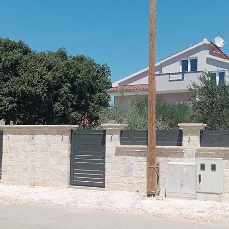 M&L Holliday Home Biograd Na Moru Eksteriør billede