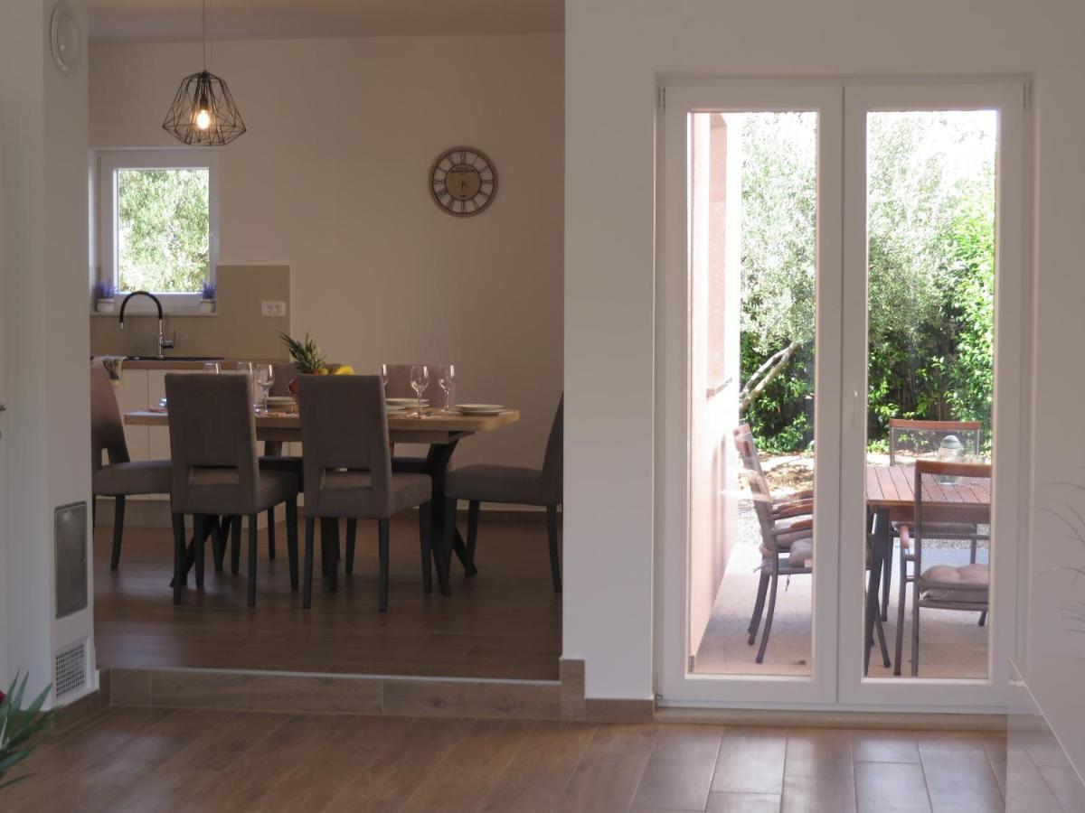 M&L Holliday Home Biograd Na Moru Eksteriør billede