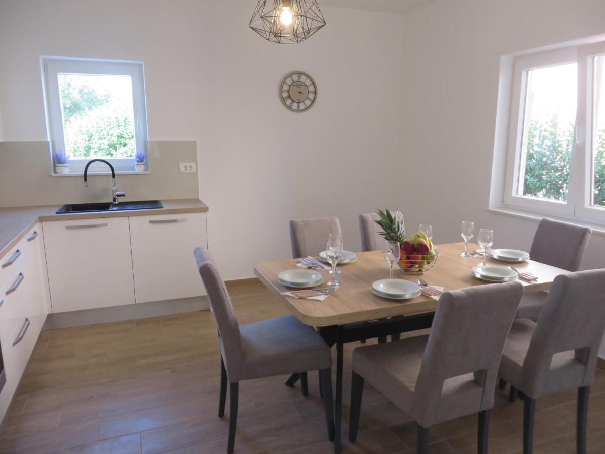 M&L Holliday Home Biograd Na Moru Eksteriør billede