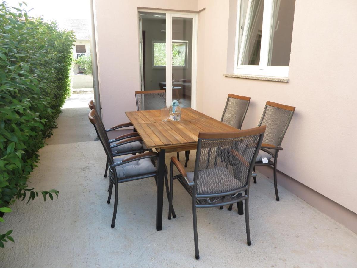 M&L Holliday Home Biograd Na Moru Eksteriør billede