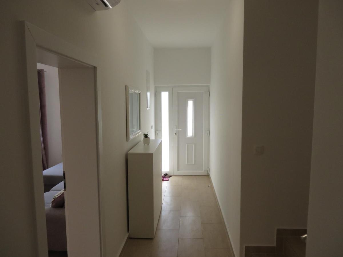 M&L Holliday Home Biograd Na Moru Eksteriør billede