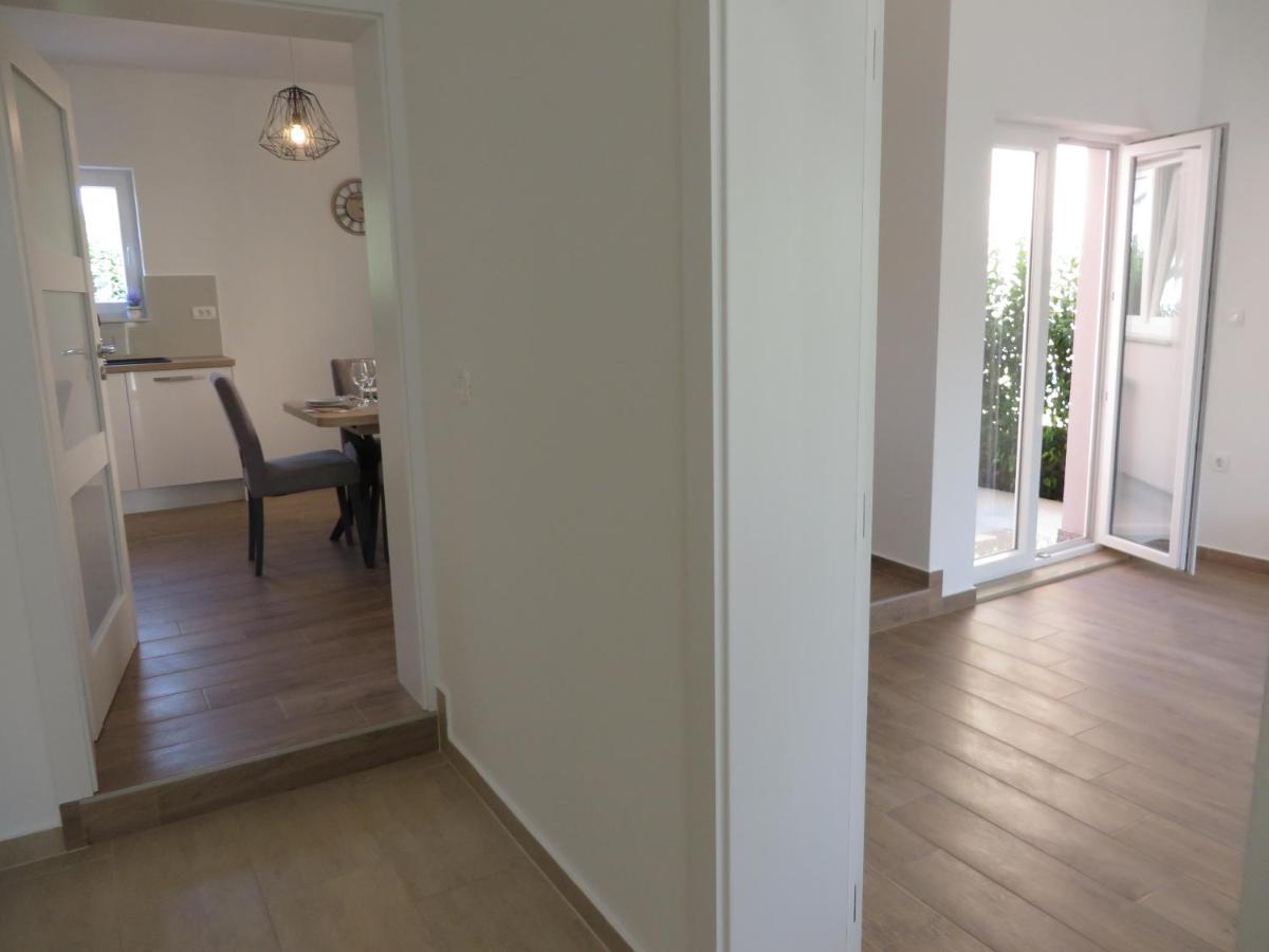 M&L Holliday Home Biograd Na Moru Eksteriør billede