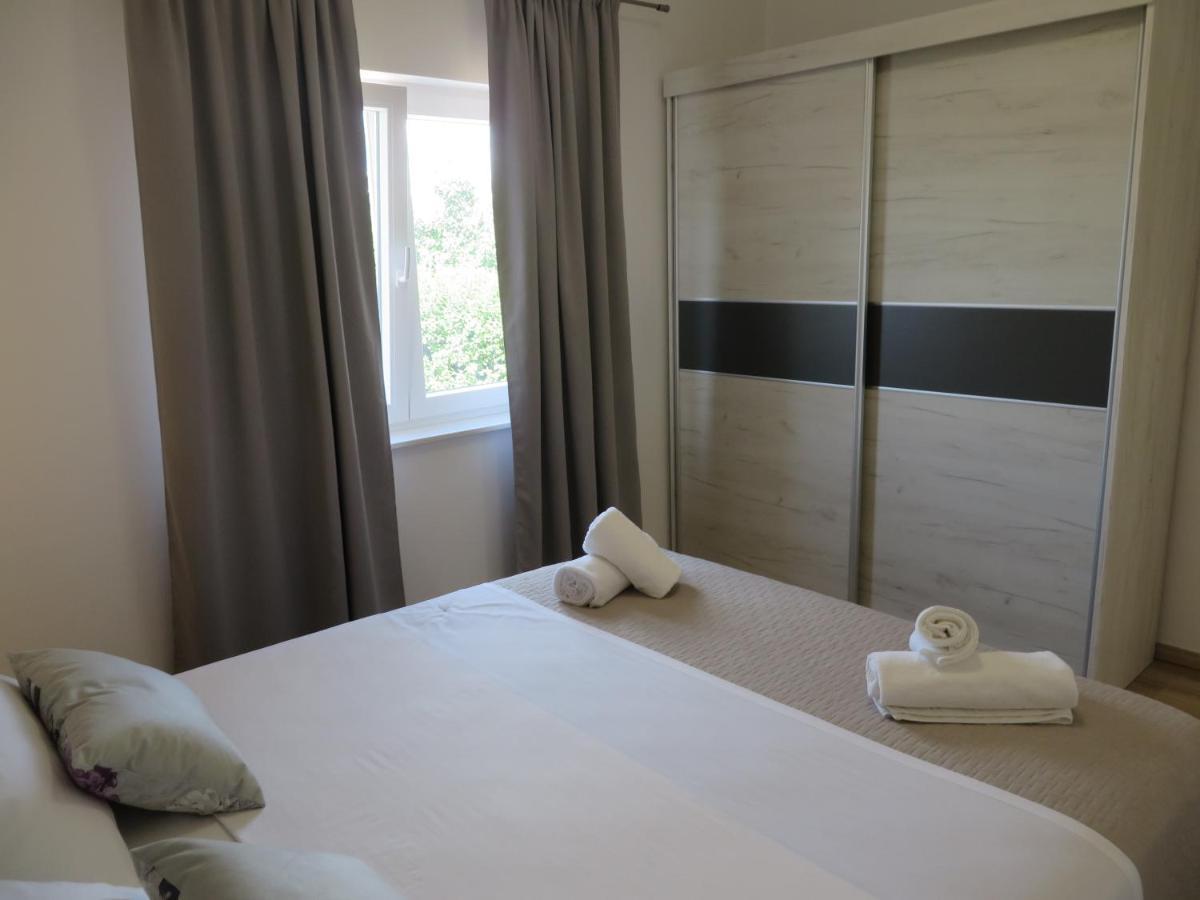 M&L Holliday Home Biograd Na Moru Eksteriør billede