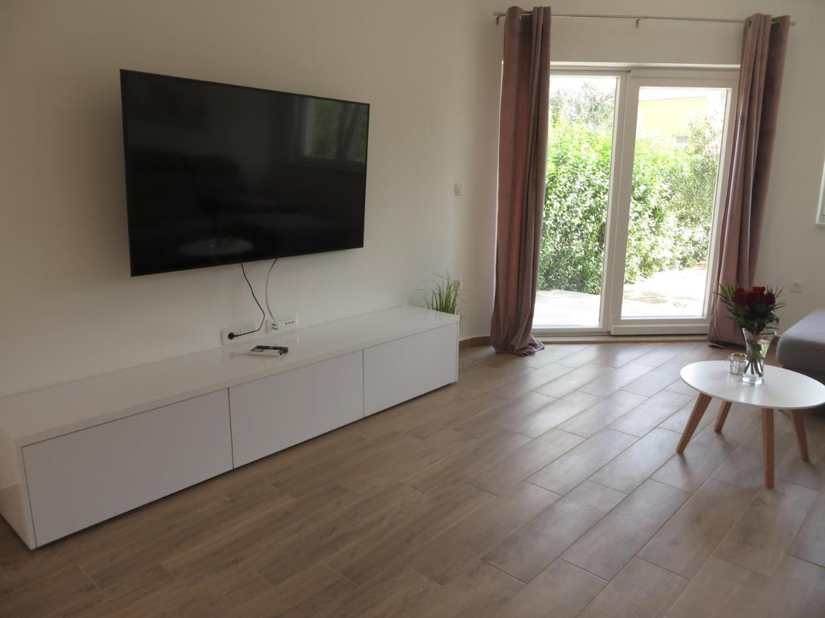 M&L Holliday Home Biograd Na Moru Eksteriør billede