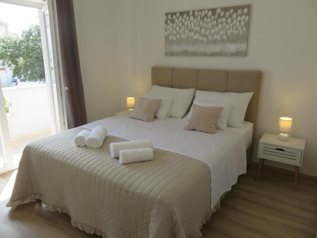 M&L Holliday Home Biograd Na Moru Eksteriør billede