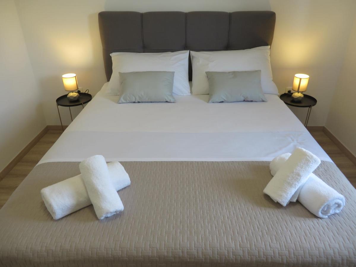 M&L Holliday Home Biograd Na Moru Eksteriør billede
