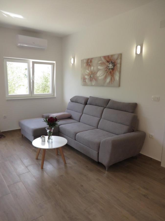 M&L Holliday Home Biograd Na Moru Eksteriør billede