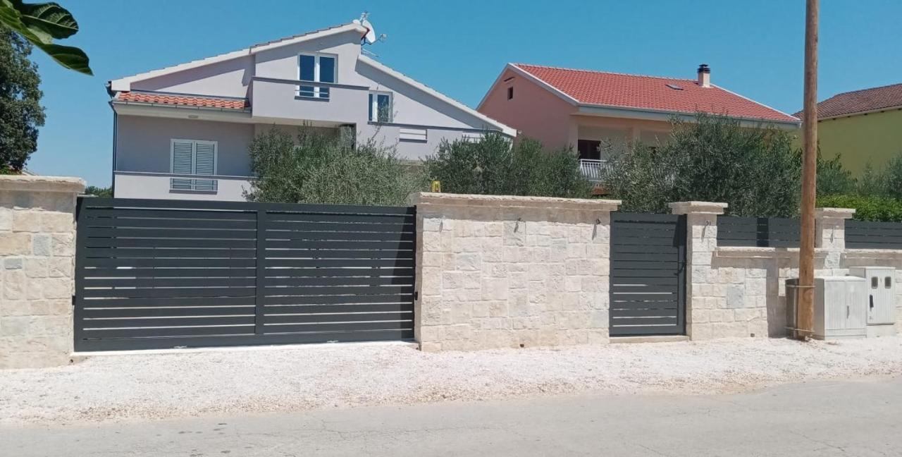 M&L Holliday Home Biograd Na Moru Eksteriør billede